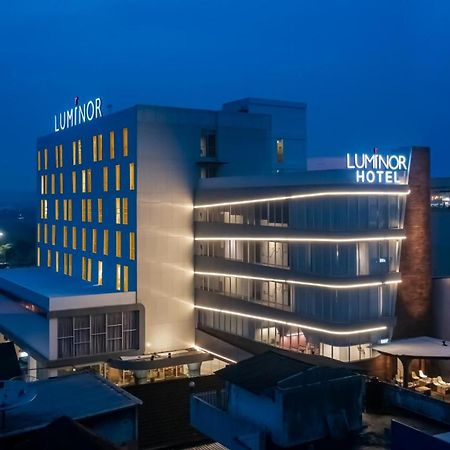 Luminor Hotel Purwokerto By Wh エクステリア 写真
