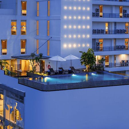 Luminor Hotel Purwokerto By Wh エクステリア 写真