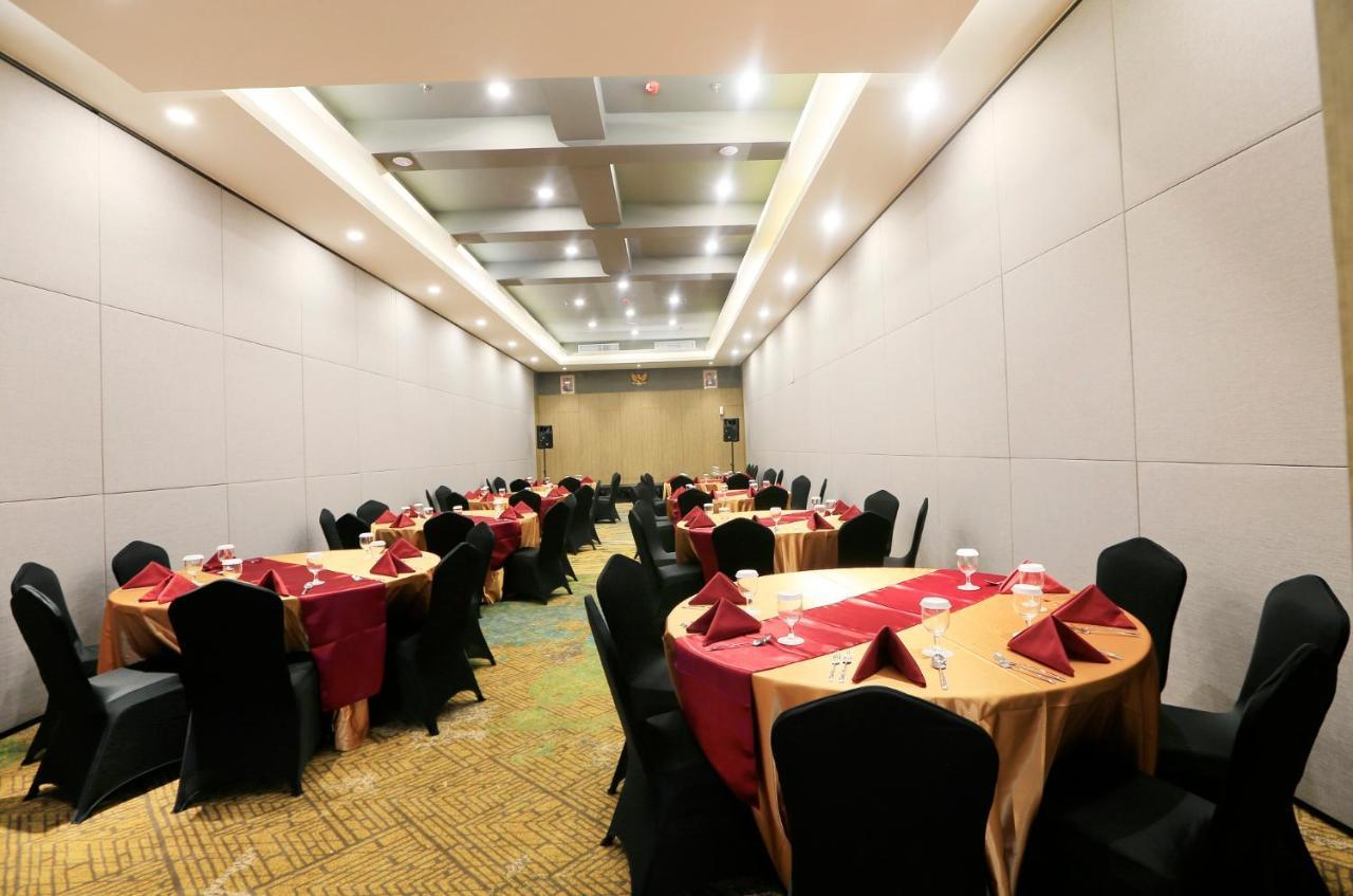 Luminor Hotel Purwokerto By Wh エクステリア 写真