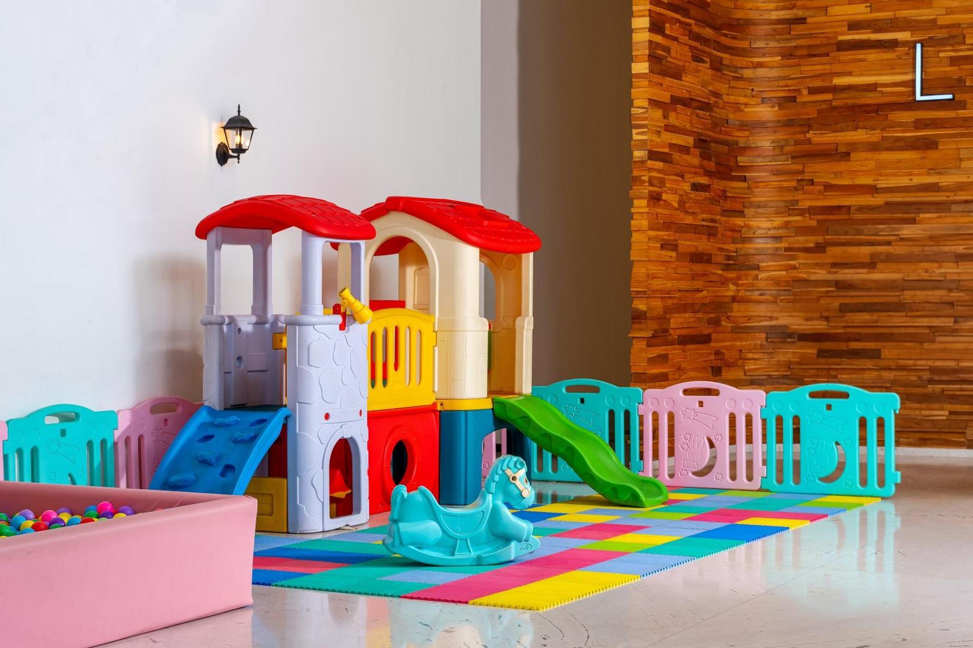 Luminor Hotel Purwokerto By Wh エクステリア 写真