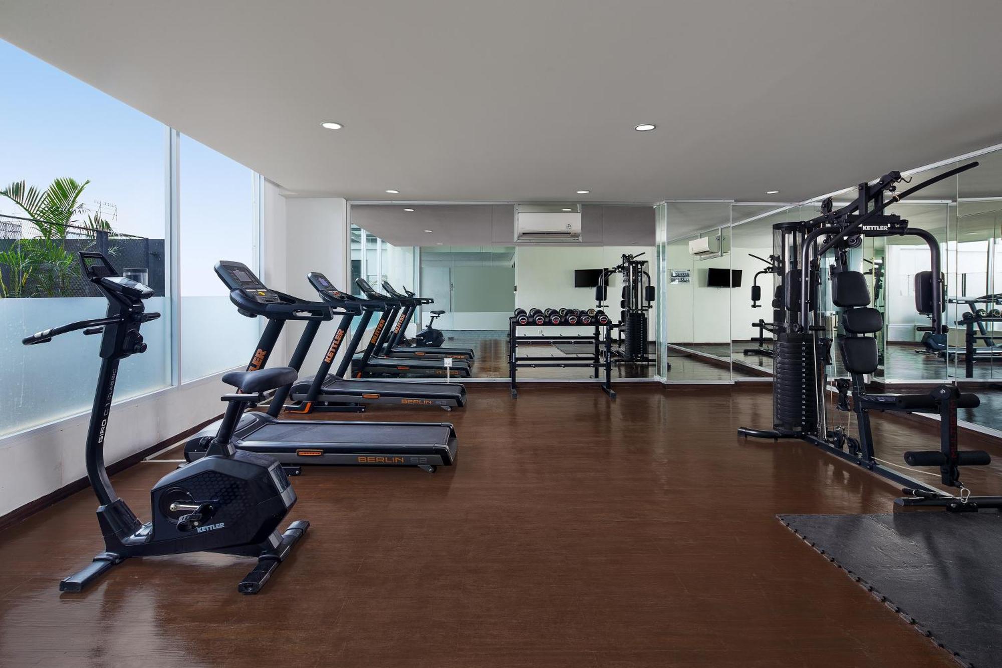 Luminor Hotel Purwokerto By Wh エクステリア 写真